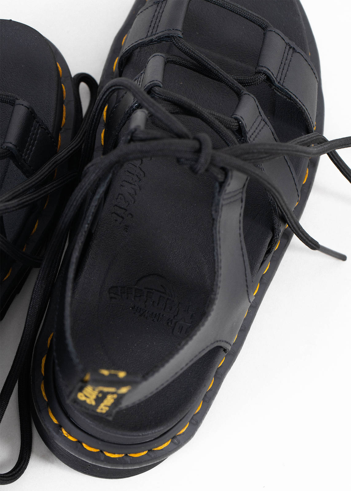 dr martens avry hydro